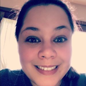 Meet your Posher, Alicia